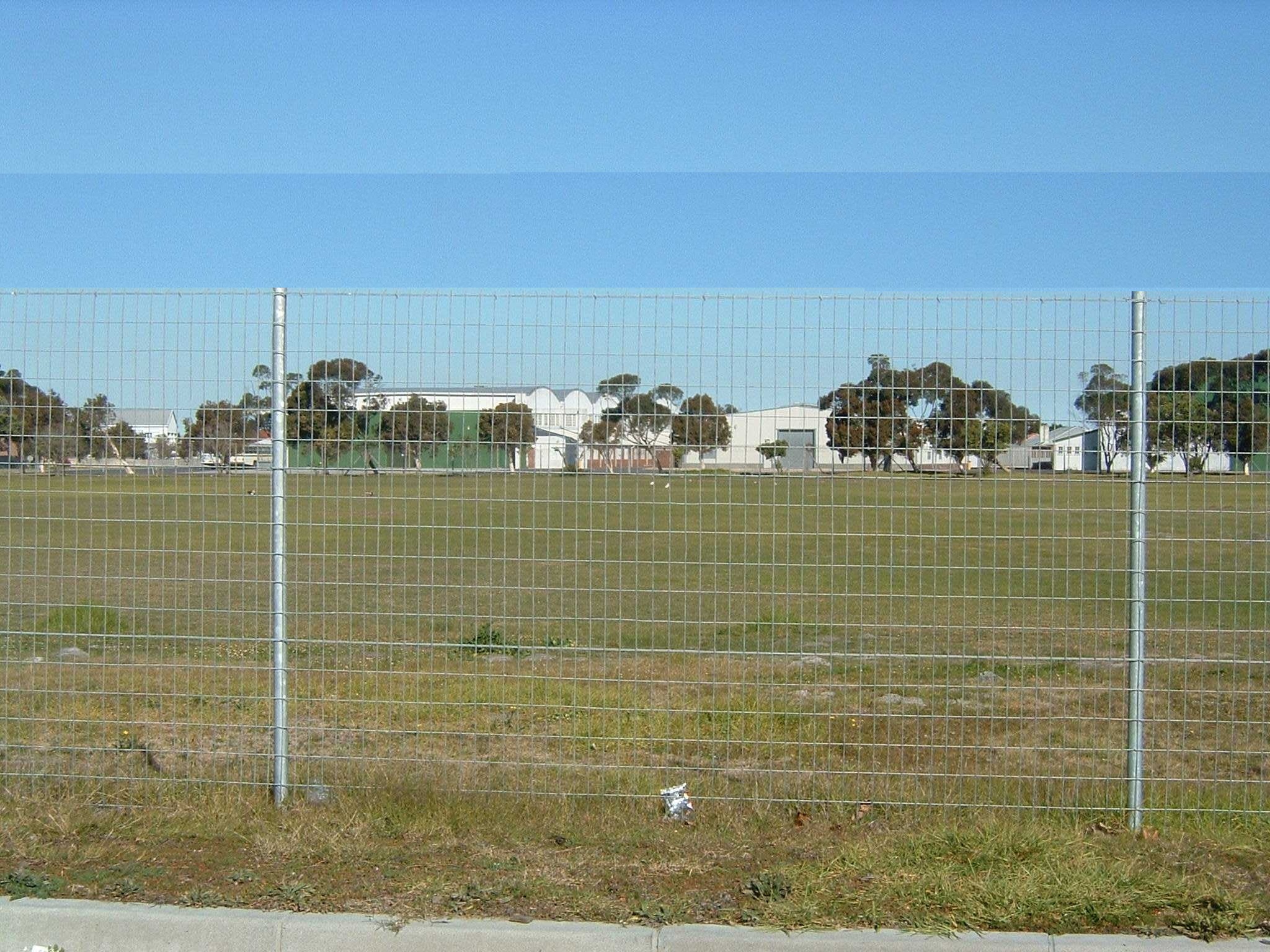 WELDMESH%20GALV%20POLE